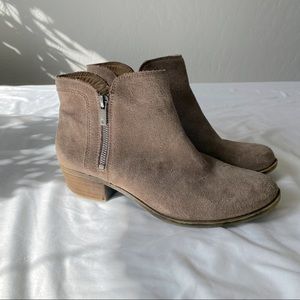 LUCKY BRAND - Tan booties